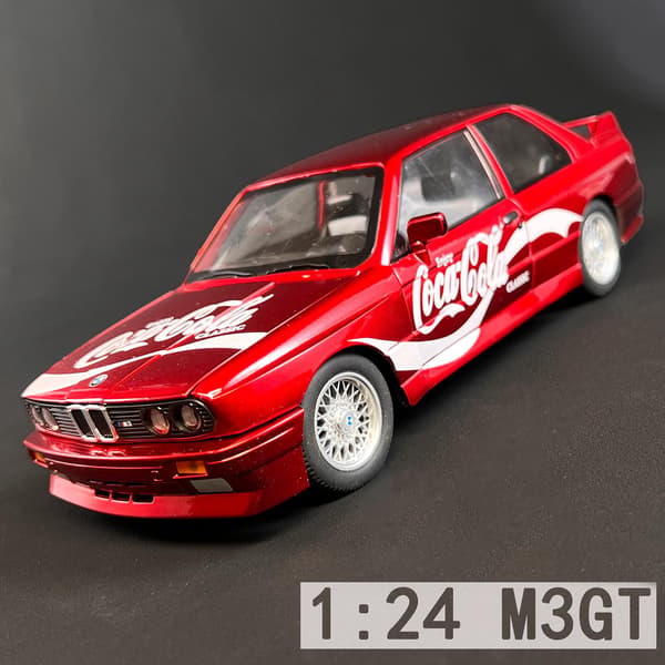 1:24 M3 E30 1988 Mpower Blomsterversion Aluminiumsstøbt malet bilmodel Lyd Lys Private samleobjekter Dekorative gaver blue box