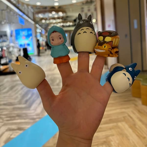 Söt Totoro Mini Finger Doll Blind Box - bedårande anime djurfigur leksak för barnpresenter Random 8 PCS