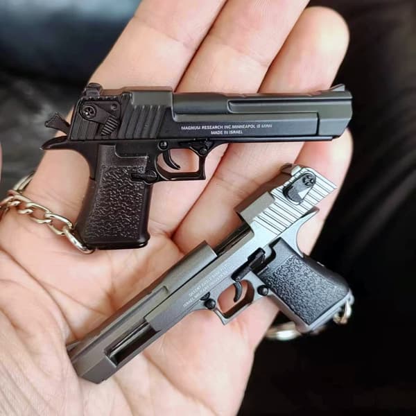Mini Metal Desert Eagle Pistol Nøglering Model - Legetøjspistol i skala 1:4 til gaver og samleobjekter Grey