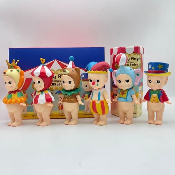 Anime Sonny Angle Mini Figur Circus 1:e 2:e serien Blind Box Samlarobjekt Modell Figur Skrivbordsdekor Barn Födelsedagspresentleksak random 2pcs 2th
