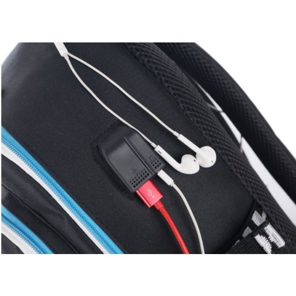 ryggsäck Fortnite - vattentät skolväska med USB och Hörlursuttag Svart