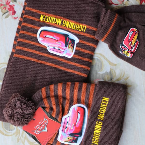 Barn Lightning McQueen mössa, halsduk och handskar - Varm animestickad utrustning för pojkar och flickor 3PCS Size 4-8Years