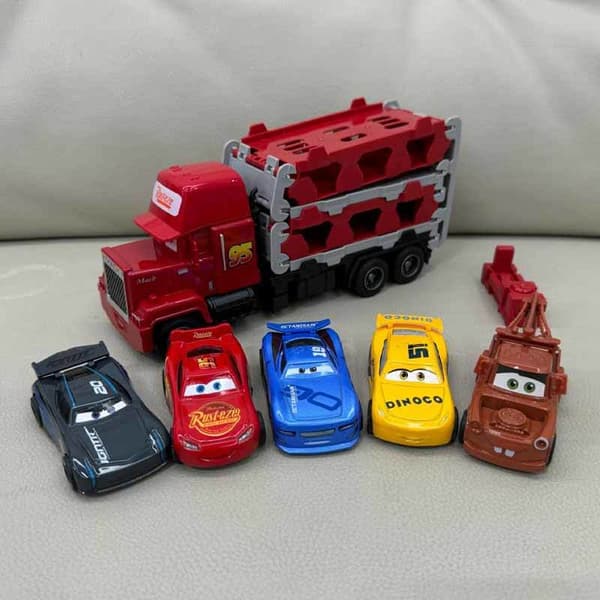 1:16 Pixar legetøjsbil 5 stk./sæt støbt anime lynet Mcqueen Mack foldbar fladvognsmodel med lyd og lys interaktive gaver fire engine