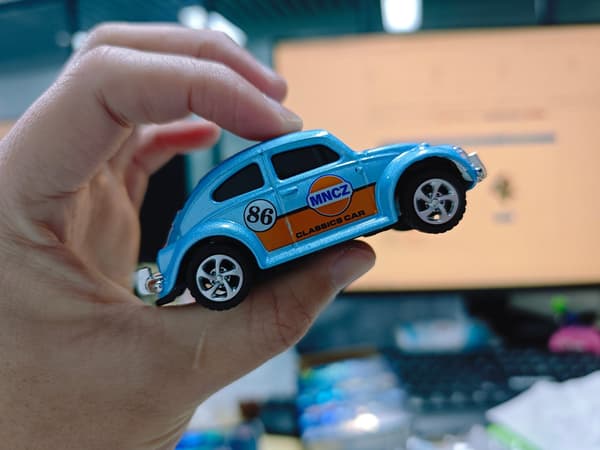 1:64 Speed ​​​​Mini terrängfjärrkontroll Billegering Cool belysning Stötdämpning Bordsdator Tävlingsleksak Liten present grey