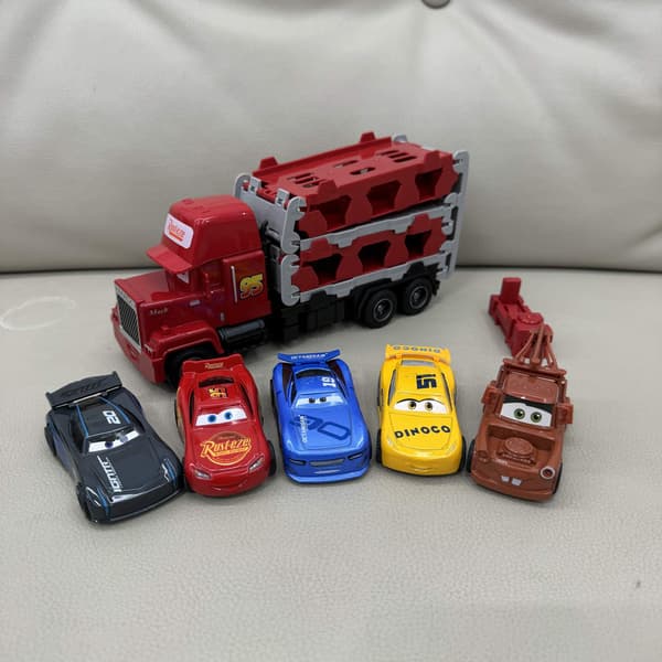 1:16 Pixar legetøjsbil 5 stk./sæt støbt anime lynet Mcqueen Mack foldbar fladvognsmodel med lyd og lys interaktive gaver fire engine