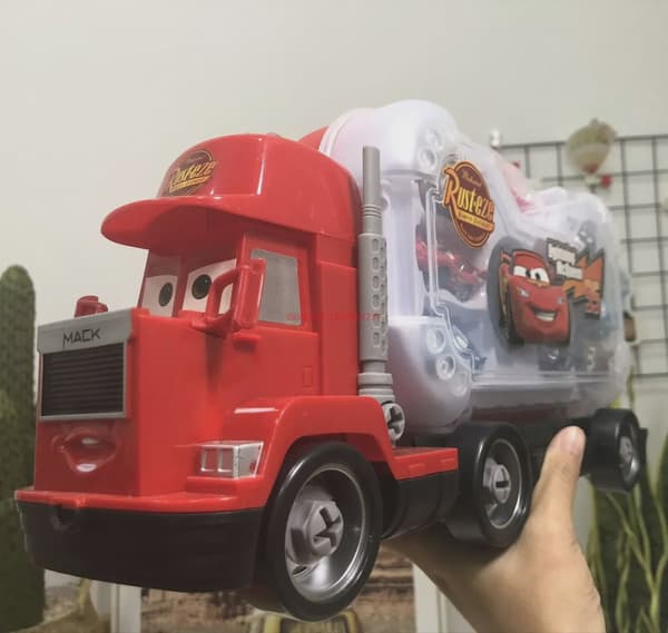 Disney Pixar Bilar Set Lightning McQueen Figurer Jackson Storm Mack Uncle Truck Pull-Back Bilar Modell Docka Barnleksak Som Present with box