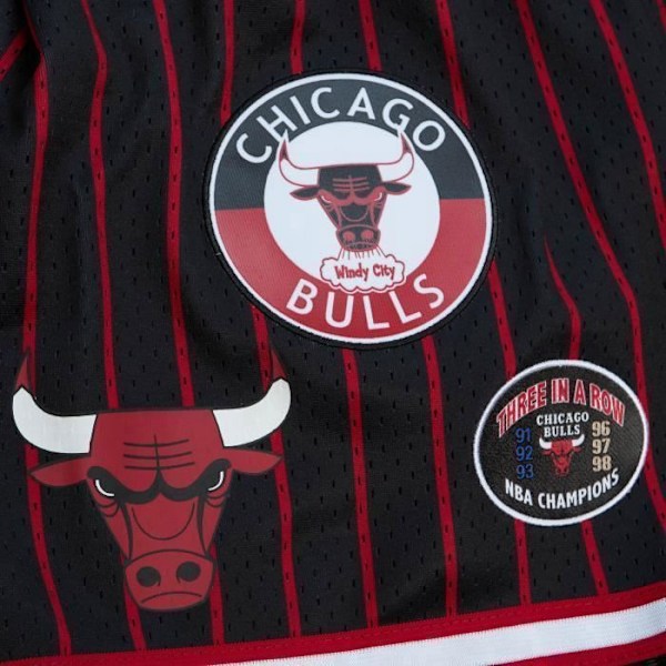 Kort Chicago Bulls Hometown Mesh - sort/rød - XL Svart röd M