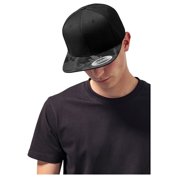 Snapback Cap - Flexfit - CAMO VISOR - Sort - 80% Akryl - One Size sort