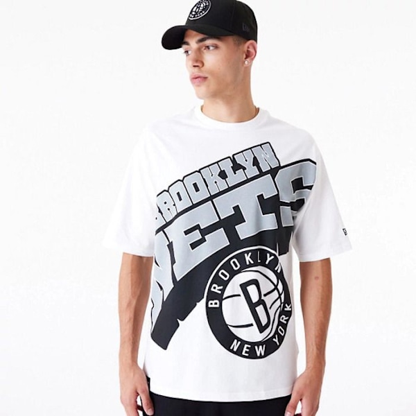 Oversized T-shirt Brooklyn Nets NBA Large Wordmark Vit jag
