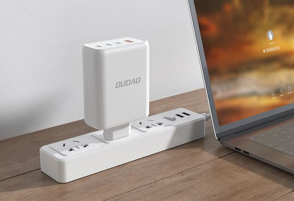 Dudao A140 140W adapter 140Watt GaN 3xUSB-C + 1xUSB-A