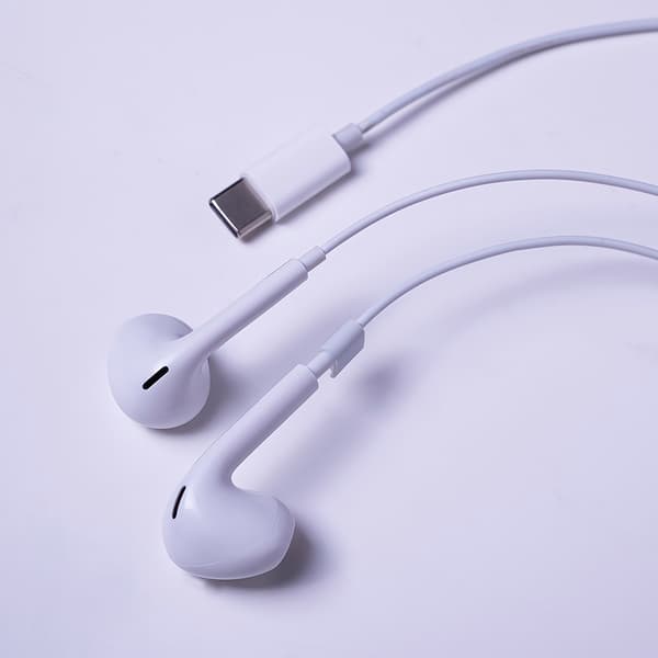 Maxlife trådbundna hörlurar MXEP-04 USB-C vit röd