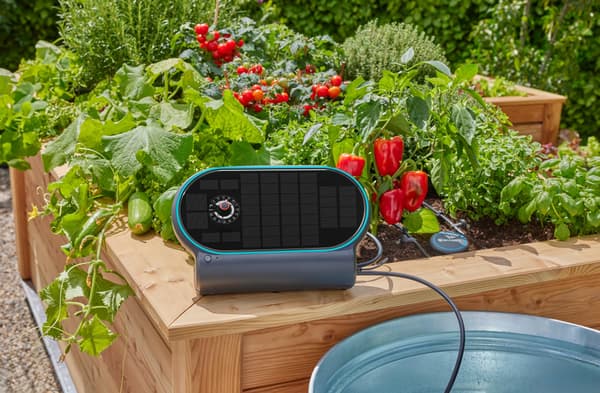 Gardena AquaBloom Solar-powered irrigation set