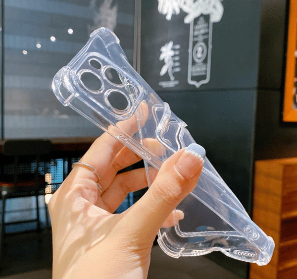 Transparent silikonfodral med kortplats för iPhone 11