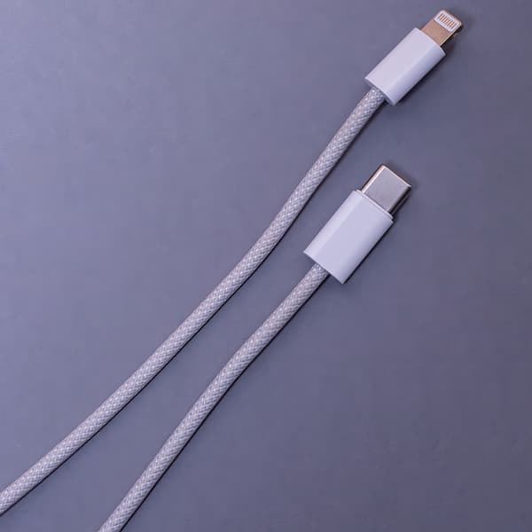 Maxlife MXUC-06-kabel USB-C - Lightning 1,0 m 20W grå nylon