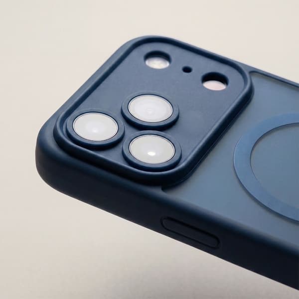 Mag Matt skal för iPhone 11 mörkblå kameraskydd