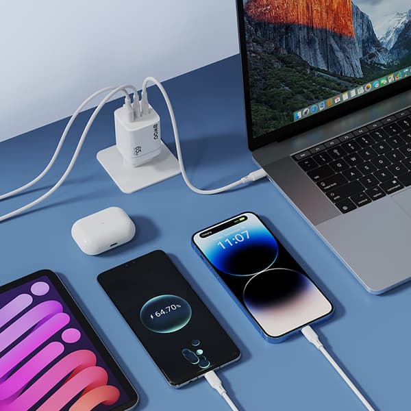 BWOO CDA147PD väggladdare 65W 2x USB-C port + USB-A vit vit