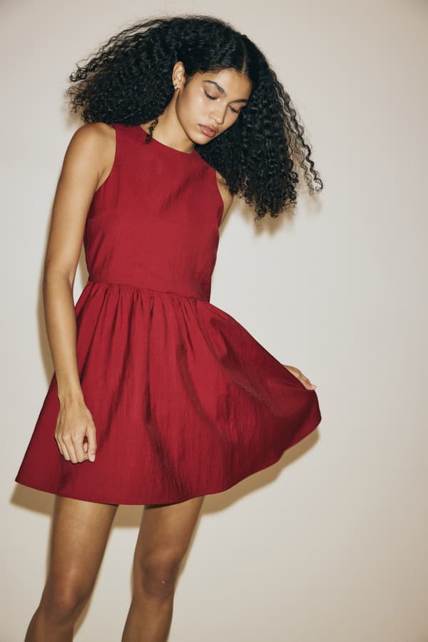 HM Back Red