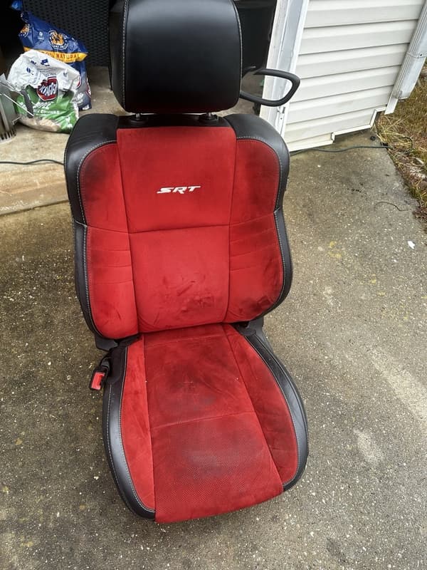 Challenger Seat Red