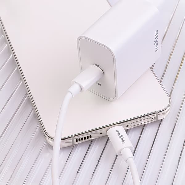 Maxlife MXTC-06-20C PD QC laddare 1x USB-C 20W vit + USB-C - USB-C kabel 20W