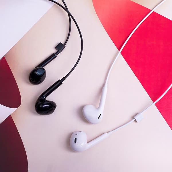 Maxlife trådbundna hörlurar MXEP-04 USB-C vit röd