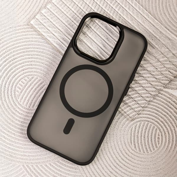 Frozen Mag-skal till iPhone 14 Pro Max 6,7\" svart
