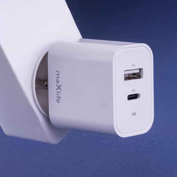Maxlife MXTC-06-25AC PD QC-laddare 1x USB-C 1x USB 25W vit vit