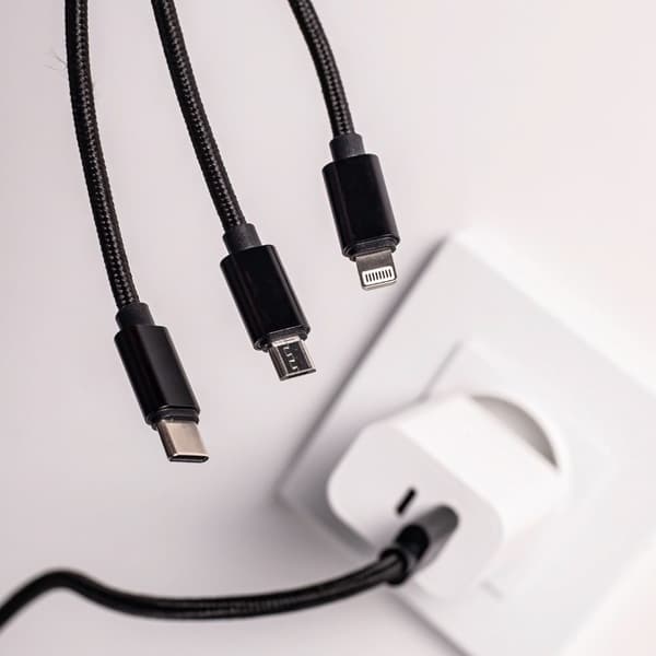 3-I-1 kabel USB - Lightning + USB-C + Micro-USB 1,0 m
