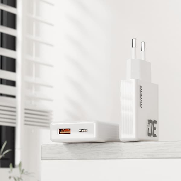 Dudao A30EU-adapter 30 Watt GaN 1xUSB-C 1xUSB-A (USB-C till USB-C-kabel ingår)