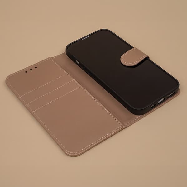 Smart Classic fodral till iPhone 17 6,3\" guld