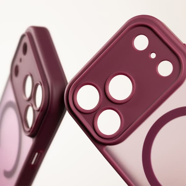 Mag Matt skal för iPhone 15 maroon camera protection
