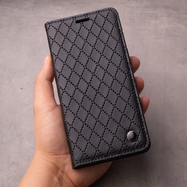 Smart Caro fodral för iPhone 16 Plus svart