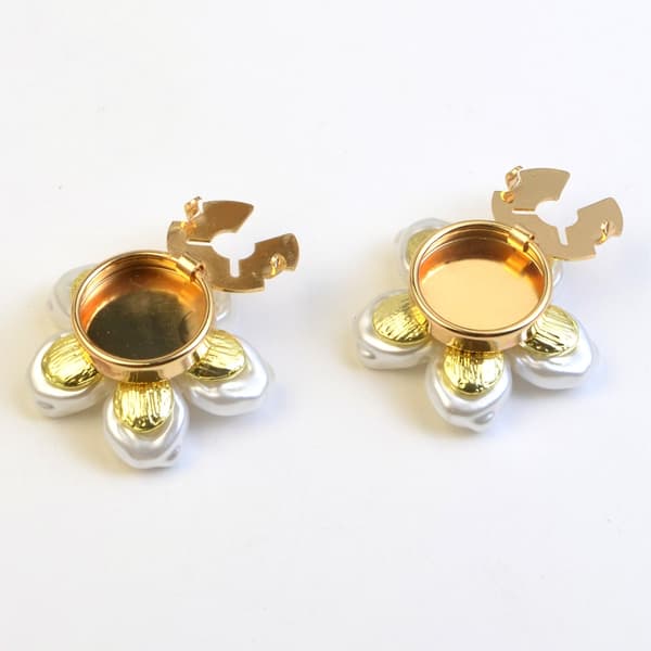 Eleganta metallskjortknappar blomform sofistikerad design legeringstextur