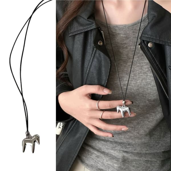 Elegant Silver Hästhänge Halsband för Kvinnor Mode Smycken Present