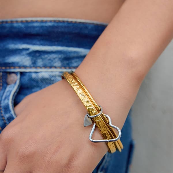 Moderne Stackable Hamret Hjerte Armbånd Rustfritt Stål Smykker For Kvinner