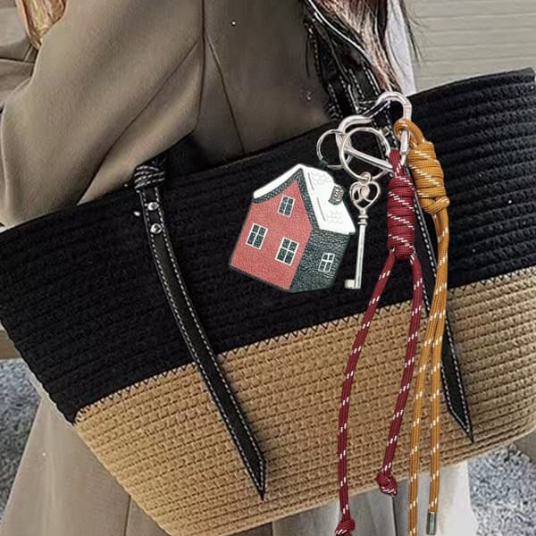 Handvävd Repdekoration Läder Nyckelring 3D Husdesign Väskaccessoar