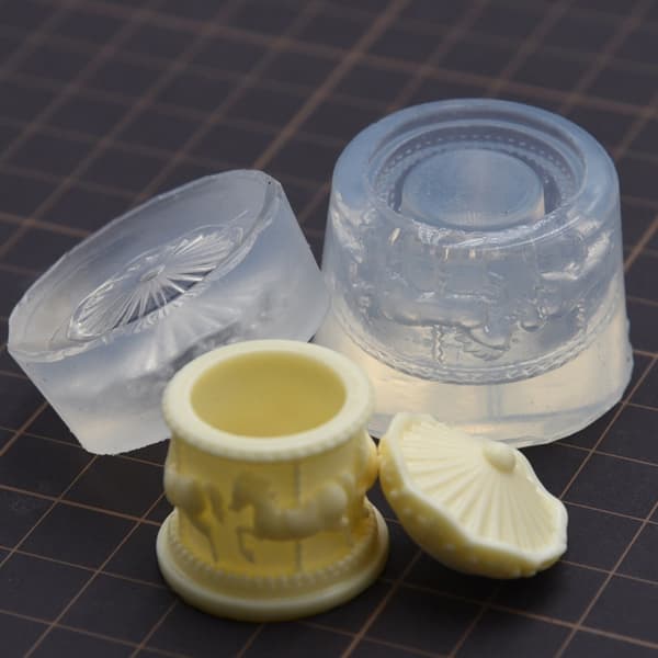 Retro silikoneform ideel til håndlavede smykker og dekorative miniaturer