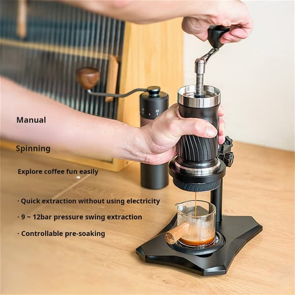 Mini handdriven kaffebryggare perfekt för backpacking och picknick