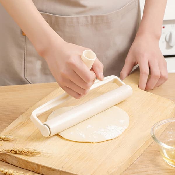 Elegant trerulle Praktisk bakerulle for bakeentusiaster