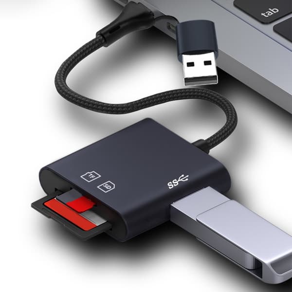 Nopeat USB3.0-sovittimet korteille, jotka tukevat USB A:ta ja USB C:tä