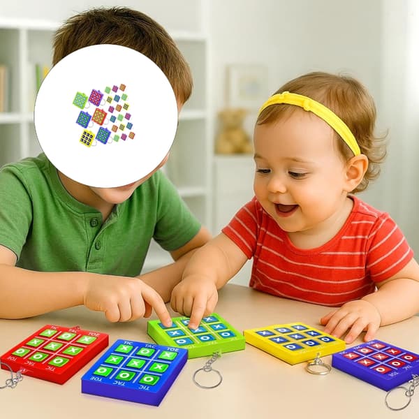 24 stk. lommestore Tic Tac Toe nøkkelringer Interaktivt puslespillgave til studenter