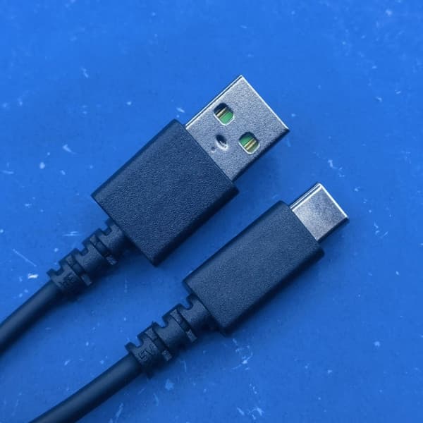 Svart USB-A til C-port ladekabel, erstatningsledning