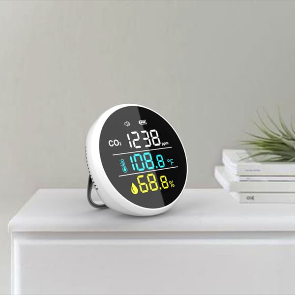 Väggmonterad CO2-mätare för hemmakontor med trefärgad ljusdisplay