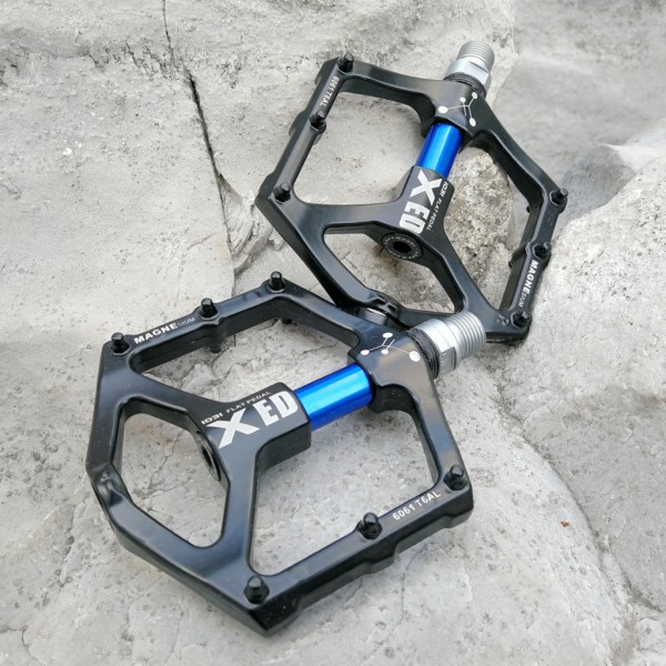 1 par Road Mountainbike Ultralätt platta pedaler Plattform MTB Cykel Aluminiumlegering CNC-lagerpedal Blue
