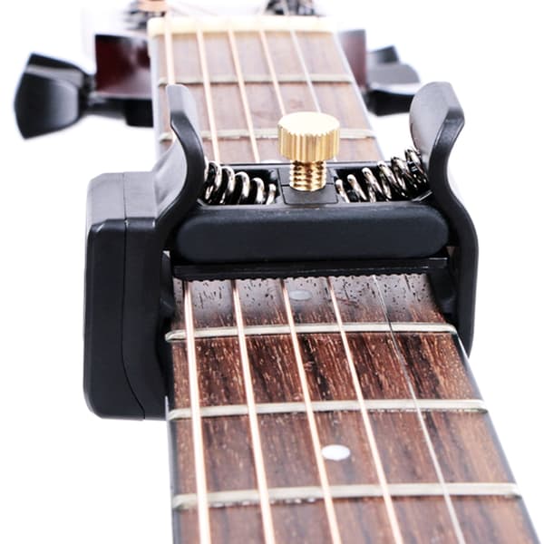 Clip-on Gitarrstämmare Strängskydd Digital Elektronisk Stämmare