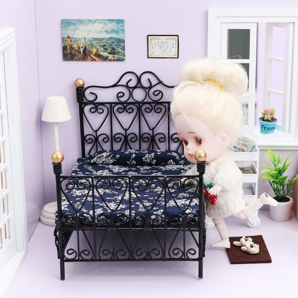 1:12 Dollhouse Miniatyr dubbelsäng Modell för Doll House Möbler i europeisk stil