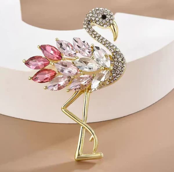 Flamingo-nål med simulerte diamanter festtilbehør