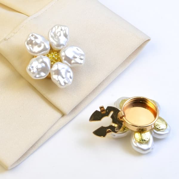 Eleganta metallskjortknappar blomform sofistikerad design legeringstextur