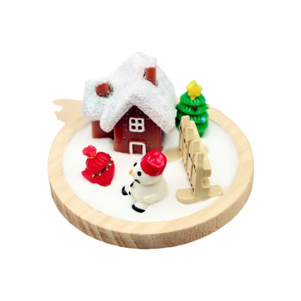 1:12 Snefelt Hytte Med Simuleret Slud Og Rose Julepynt