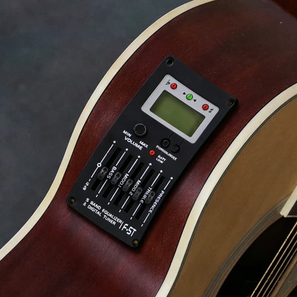 5-bånds guitar-equalizer med digital tuner til akustisk guitar