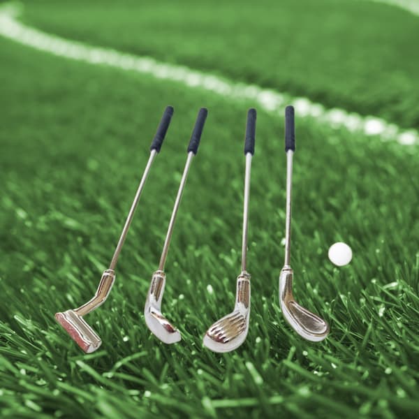1/12 Realistisk Dukkehus Golfsæt Køller og Bolde til Udendørs Scenevisning